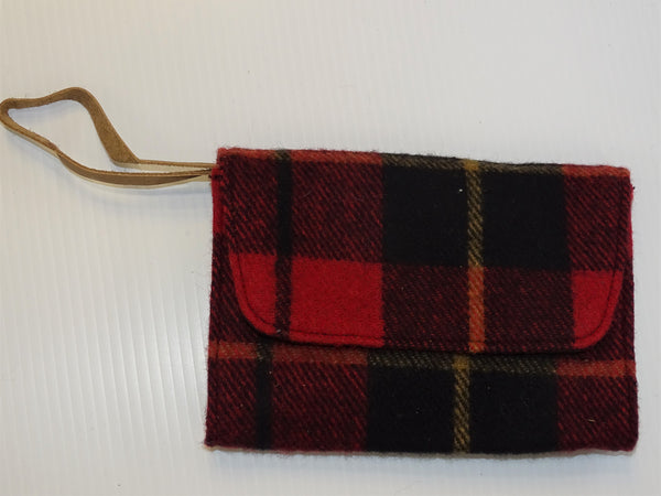 Patrick King Woolen Company | Laurel Deluxe Clutch Bag | Fly in the Fibre | Creston BC